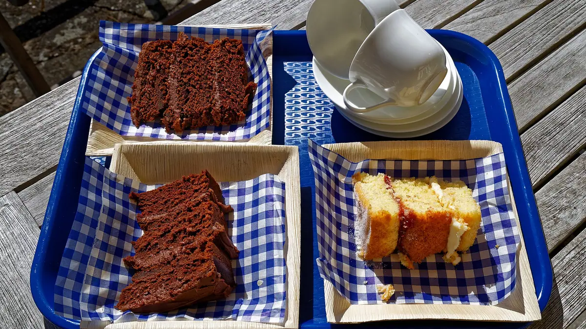Marsworth Water's Edge – cake shop in Marsworth, Tring
